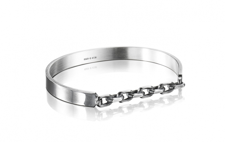 Chain Chain Cuff - Black Bracelet Srebro w grupie Bransoletki / Okrągłe bransoletki w SCANDINAVIAN JEWELRY DESIGN (14-100-01139)